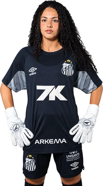 Ágatha Basilio con la equipación de portera del Santos FC